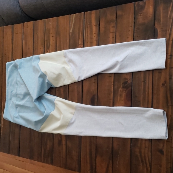 Outdoor Voices springs 7/8 leggings - Picture 6 of 6